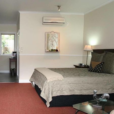 Lodge Bordeaux Whangarei Bagian luar foto