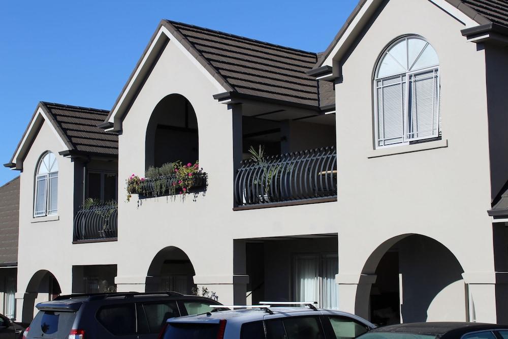 Lodge Bordeaux Whangarei Bagian luar foto