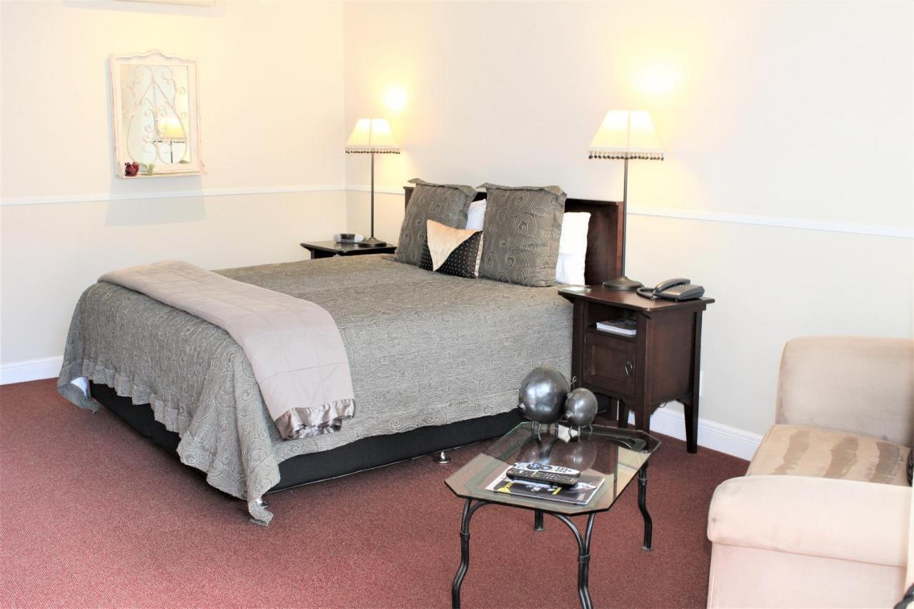 Lodge Bordeaux Whangarei Bagian luar foto