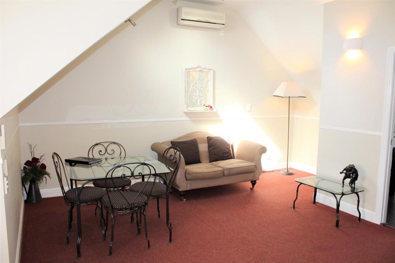Lodge Bordeaux Whangarei Bagian luar foto