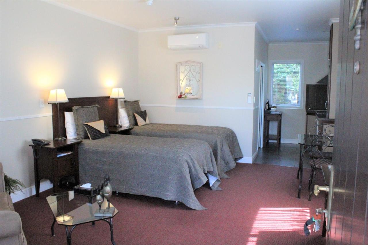 Lodge Bordeaux Whangarei Bagian luar foto